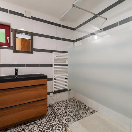 Domaine Fouet - A 100m Du Domaine Visite De Cave Et Degustation Gratuite Saint-Cyr-en-Bourg